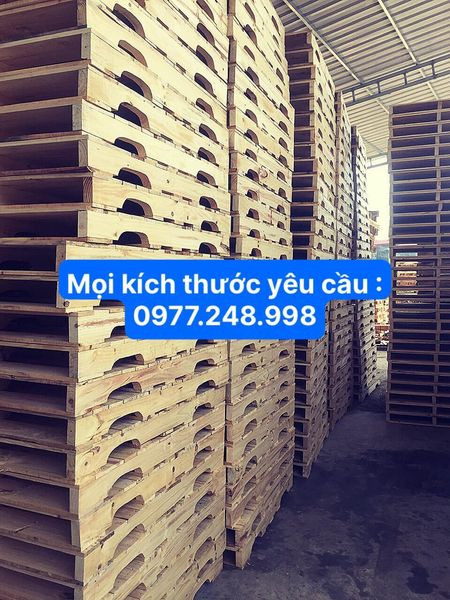 Pallet Gỗ Kho Thức Ăn Chăn Nuôi